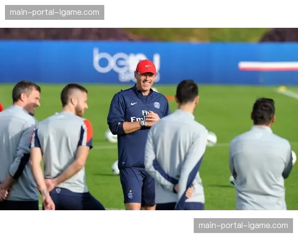 巴黎圣日耳曼举办“女性足球周”社区活动 巴黎圣日耳曼举办“女性足球周”社区活动